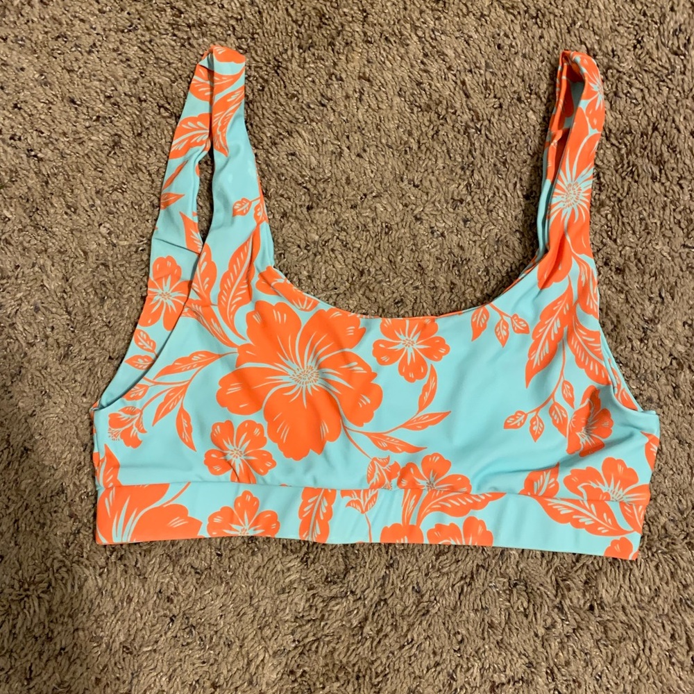Kulani Kinis Top